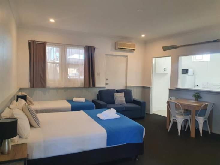 Squid'S Ink Motel Белмонт Экстерьер фото