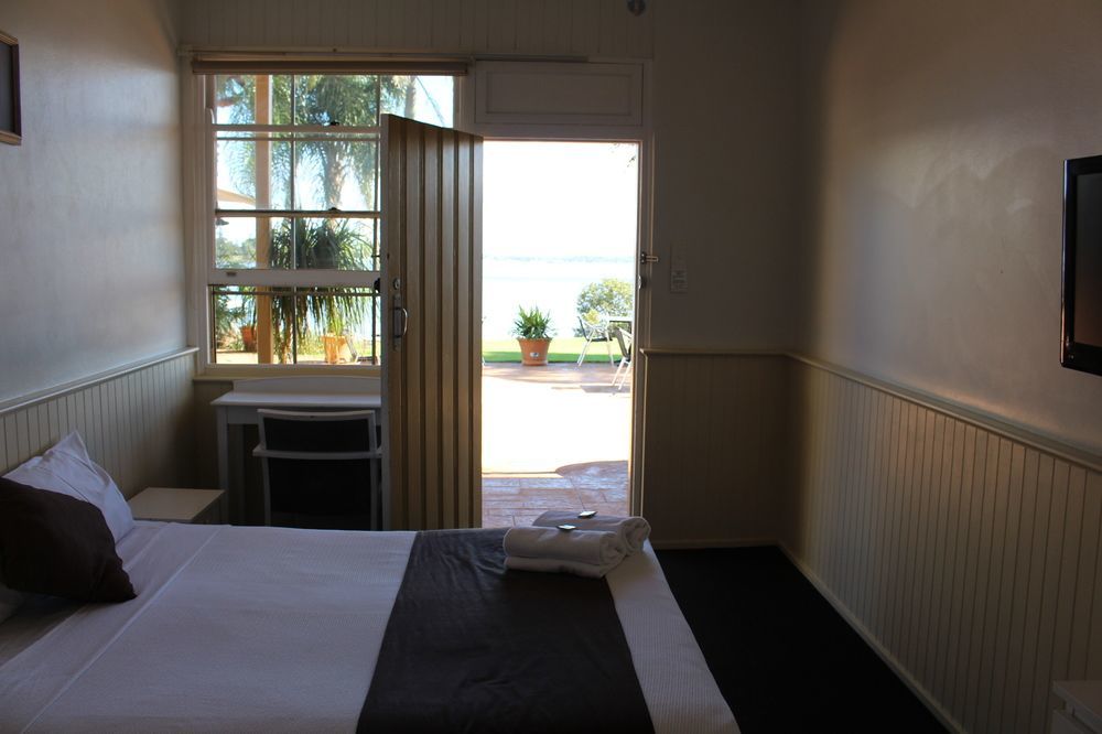 Squid'S Ink Motel Белмонт Экстерьер фото