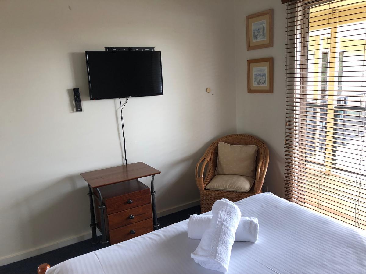 Squid'S Ink Motel Белмонт Экстерьер фото