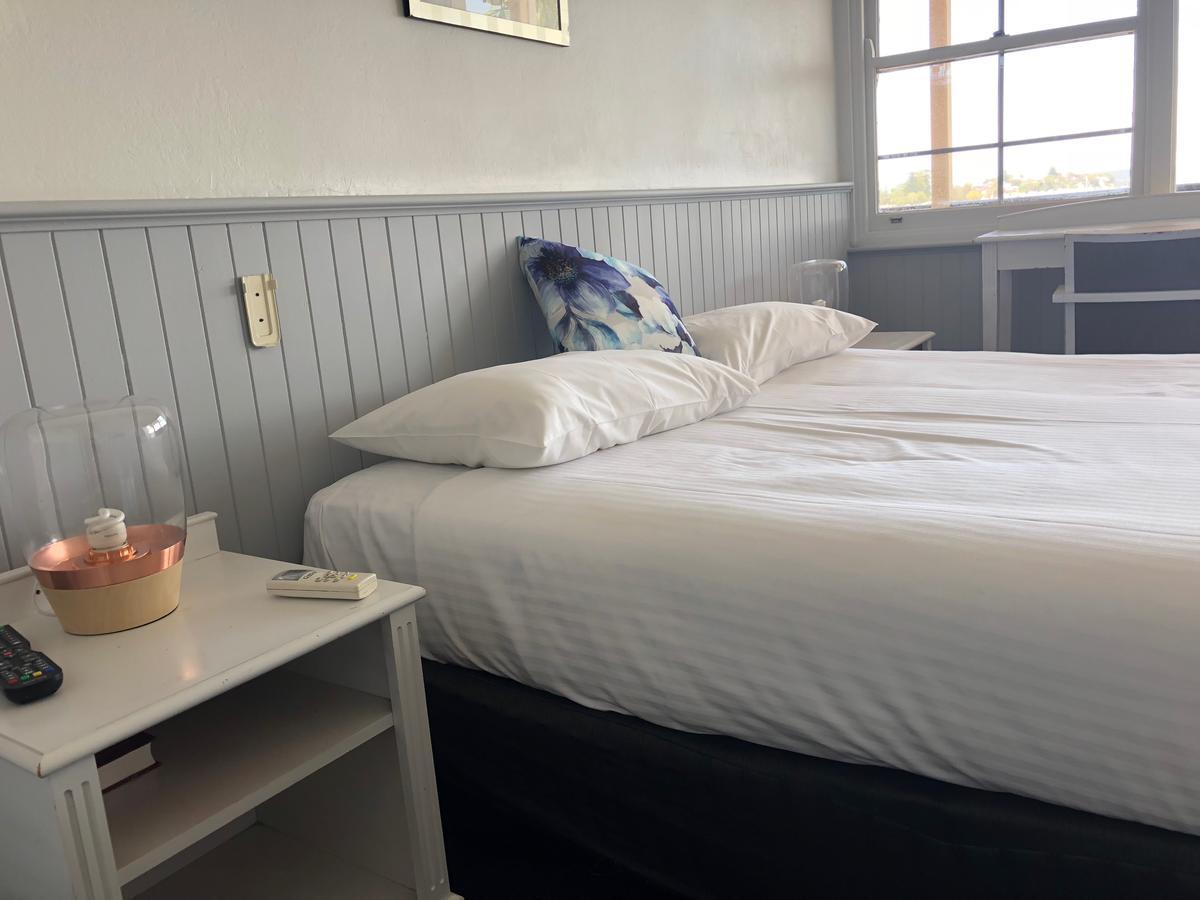Squid'S Ink Motel Белмонт Экстерьер фото