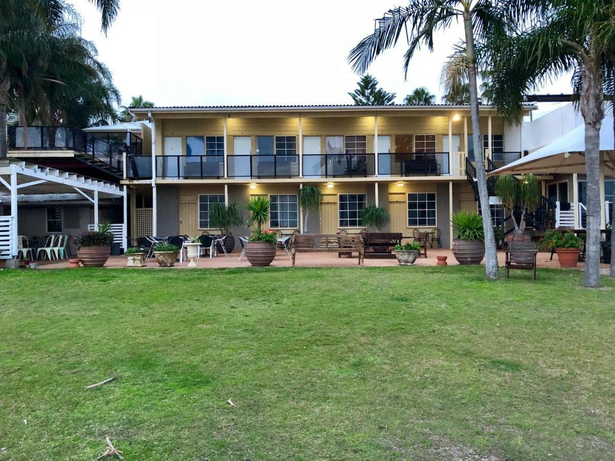 Squid'S Ink Motel Белмонт Экстерьер фото